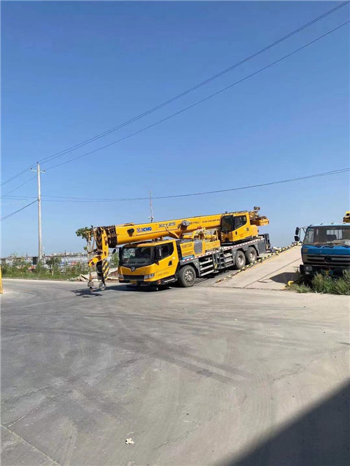 鹤庆县吊车作业时，可能会产生哪些额外收费项目？